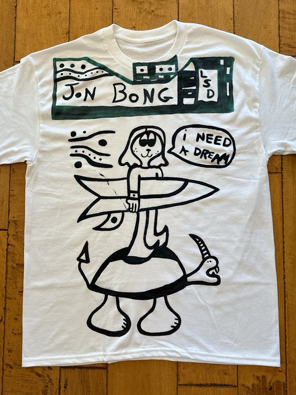 Japan Surf White Graphic Home Art T-Shirt - 'I Need A Dream'